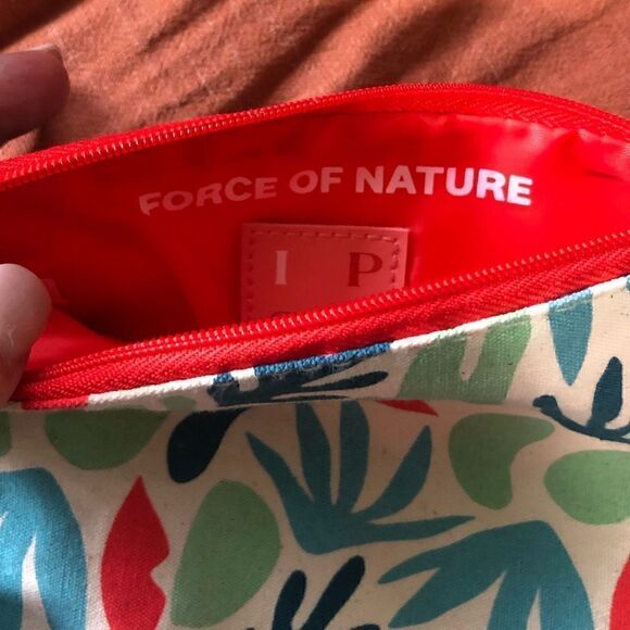 Set of two cosmetic bags NWOT - Picture 4 of 4